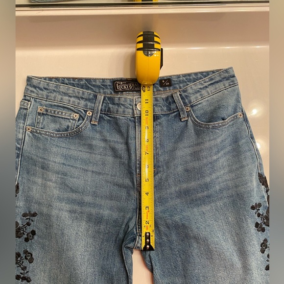 Lucky brand embroidered jeans size 8/29 - Picture 11 of 13